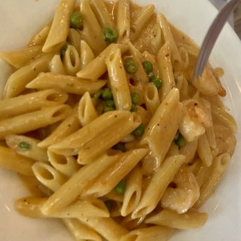 Robert's Scratch Kitchen - Penne vodka with peas and baby shrimps - New American Near Me - Totowa, New Jersey