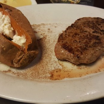 Ruby Tuesday - Burgers Near Me - St. Robert, Missouri