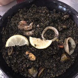 Vallina - Paella. Nice flavor but sparse ingredients.
