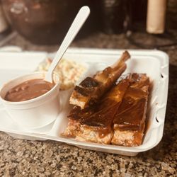 El Flako’s Wrangler Barbecue - BBQ ribs. Husband had the beef plate. Full belly's and great flavor.
