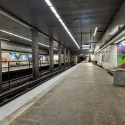 MARTA - North Avenue Transit Station - Platform at North Ave. MARTA Station