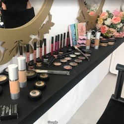 Dulce Vega - Nuestra linea de maquillaje.. Dulce Vega professional cosmetics