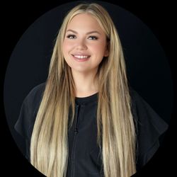 The Naked Nest Skin Lounge - Nikki, owner of