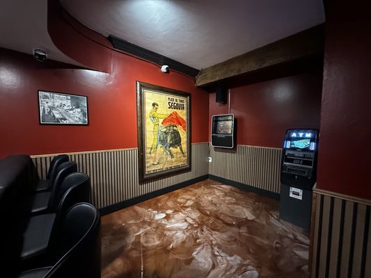 Segovia's Cocktail Bar & Lounge by null