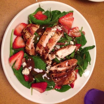Phillips Avenue Diner - Strawberry spinach salad - Diners Near Me - Sioux Falls, South Dakota Phillips Avenue Diner - Strawberry spinach salad - Diners Near Me - Sioux Falls, South Dakota