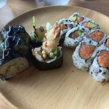Akino - Sushi Bars Near Me - Elmhurst, New York