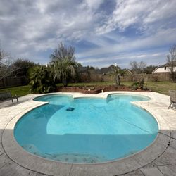 Gleamin Pools