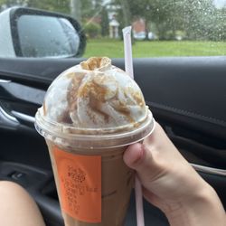 Dunkin' - Caramel Signature Latte