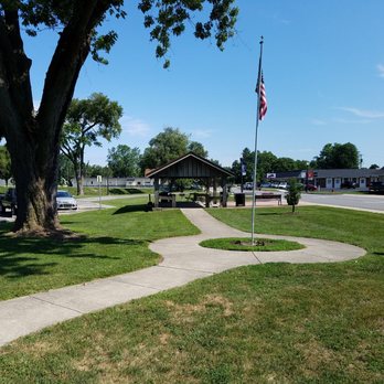 Wendell Willkie Park - Long view of the park - Parks Near Me - Elwood, Indiana Wendell Willkie Park - Long view of the park - Parks Near Me - Elwood, Indiana