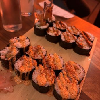 Umamido - Couple rolls. - Ramen Near Me - Brussels, BRU Umamido - Couple rolls. - Ramen Near Me - Brussels, BRU