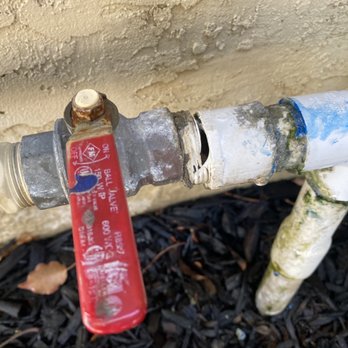 Advanced Plumbing and Rooter Service - before - the cracked pipe - Plumbing Near Me - Livermore, California Advanced Plumbing and Rooter Service - before - the cracked pipe - Plumbing Near Me - Livermore, California