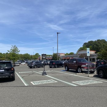 The Fresh Market - Parking lot - Grocery Near Me - Durham, North Carolina The Fresh Market - Parking lot - Grocery Near Me - Durham, North Carolina