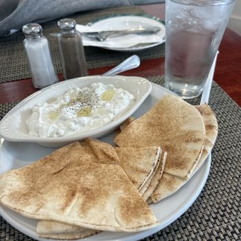Pom & Olive - Mediterranean Near Me - Costa Mesa, California