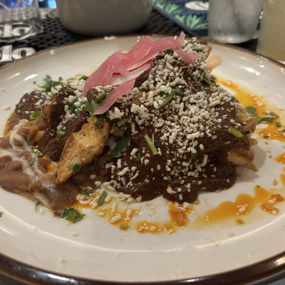 De Nada - Pollo con mole - Mexican Near Me - Birmingham, Alabama