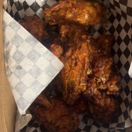 Fried Chicken Wings with Soy Garlic Sauce/