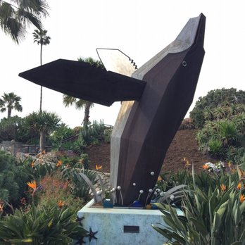 Heisler Park - Whale statue! - Parks Near Me - Laguna Beach, California Heisler Park - Whale statue! - Parks Near Me - Laguna Beach, California