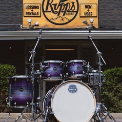 Rupp's Drums - Outside the store...