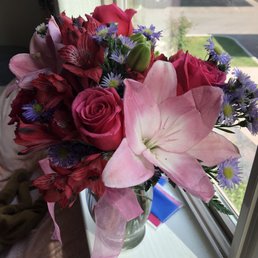 Colors and flowers go so beautifully together! Colors and flowers go so beautifully together!