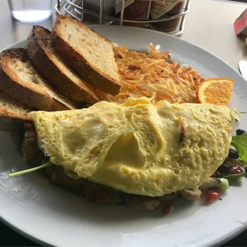 Avenue Bread & Deli - James St - Delis Near Me - Bellingham, Washington