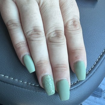 Lecheta Nail Bar - Small nail design - Nail Salons Near Me - Bellflower, California Lecheta Nail Bar - Small nail design - Nail Salons Near Me - Bellflower, California