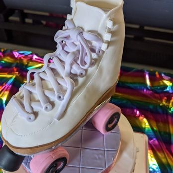 DH Cake Studio - Cupcakes Near Me