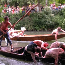 Stocherkahnrennen