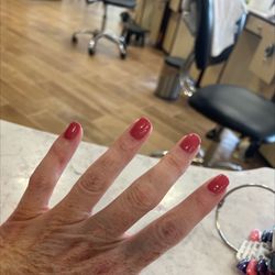 Lilly Nails