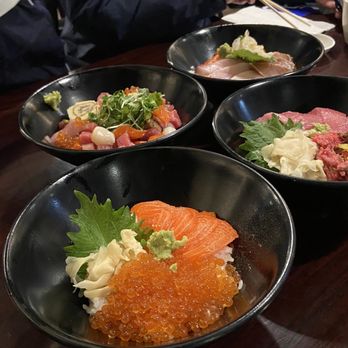 Waraku - Bara Chirashi Rice Bowl, Salmon Rice Bowl, Tuna Rice Bowl, Japanese Yellowtail Rice Bowl - Izakaya Near Me - Torrance, California