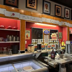 High's Restaurant - Ice cream!