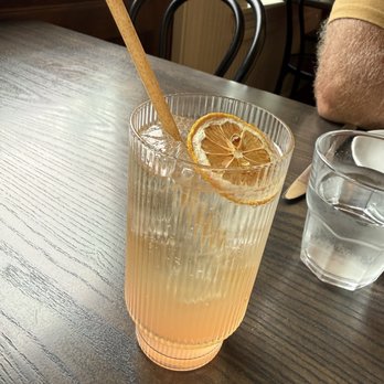 Endwell Taverna - Strawberry Lemon Spritzer - Cocktail Bars Near Me - Columbia, Missouri