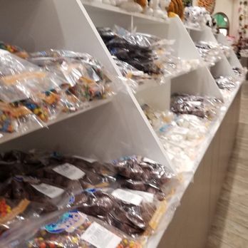 EddieWorld - Candy Heaven!!!! - Service Stations Near Me - Yermo, California EddieWorld - Candy Heaven!!!! - Service Stations Near Me - Yermo, California