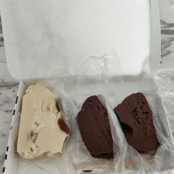 Kilwins Ice Cream - Chocolate - Fudge - Sea Salt Vanilla Caramel Cream fudge. Milk chocolate fudge. So delicious. Buy 2, get 1 free. - Desserts Near Me - Pompano Beach, Florida