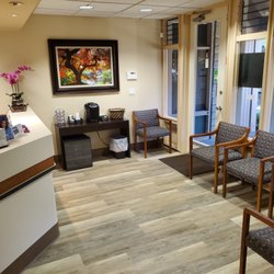 Wade W Lee, DDS - Waiting Room