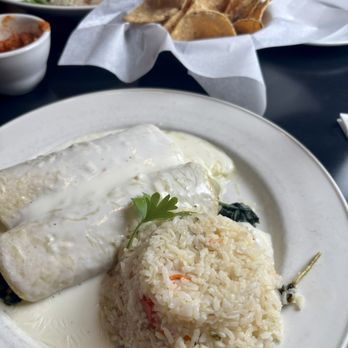 Manuel's - spinach enchiladas with suiza - Mexican Near Me - Austin, Texas