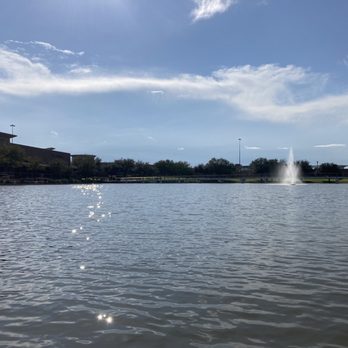 Brooks Lake - Lakes Near Me - Sugar Land, Texas Brooks Lake - Lakes Near Me - Sugar Land, Texas
