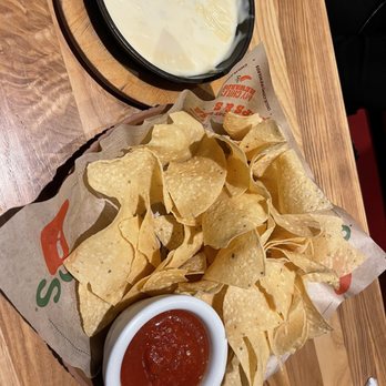 Chili's - Chips & Salsa - American Near Me - Fair Oaks, California