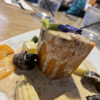 Tiny Pyramid - Escargot - Cafes Near Me - Honolulu, Hawaii Tiny Pyramid - Escargot - Cafes Near Me - Honolulu, Hawaii
