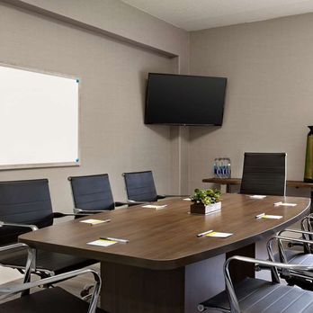 Hampton Inn Waycross - Meeting Room - Hotels Near Me - Waycross, Georgia