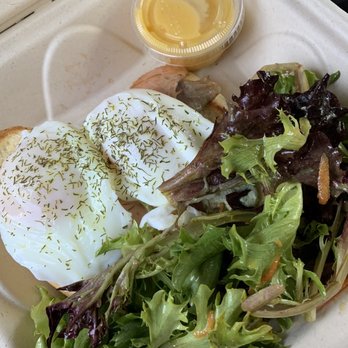 Egghead Cafe - Smoky Salmon Eggs Benedict - Coffee & Tea Near Me - Honolulu, Hawaii