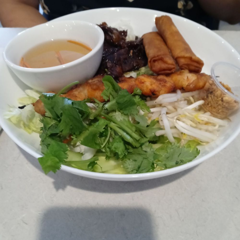 Saigon Taste - Vermacelli with Beef. - Vietnamese Near Me - El Paso, Texas Saigon Taste - Vermacelli with Beef. - Vietnamese Near Me - El Paso, Texas