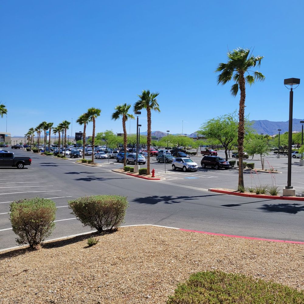 Montecito Marketplace - Massive Parking Lot - 5/29/22 - pic 2 - Shopping Centers Near Me - Las Vegas, Nevada Montecito Marketplace - Massive Parking Lot - 5/29/22 - pic 2 - Shopping Centers Near Me - Las Vegas, Nevada
