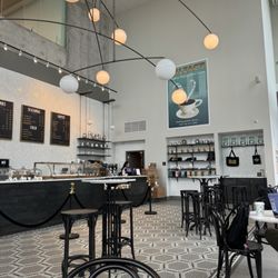 Balzac's Coffee Roasters - Inside the cafe--nice and open with lots of windows