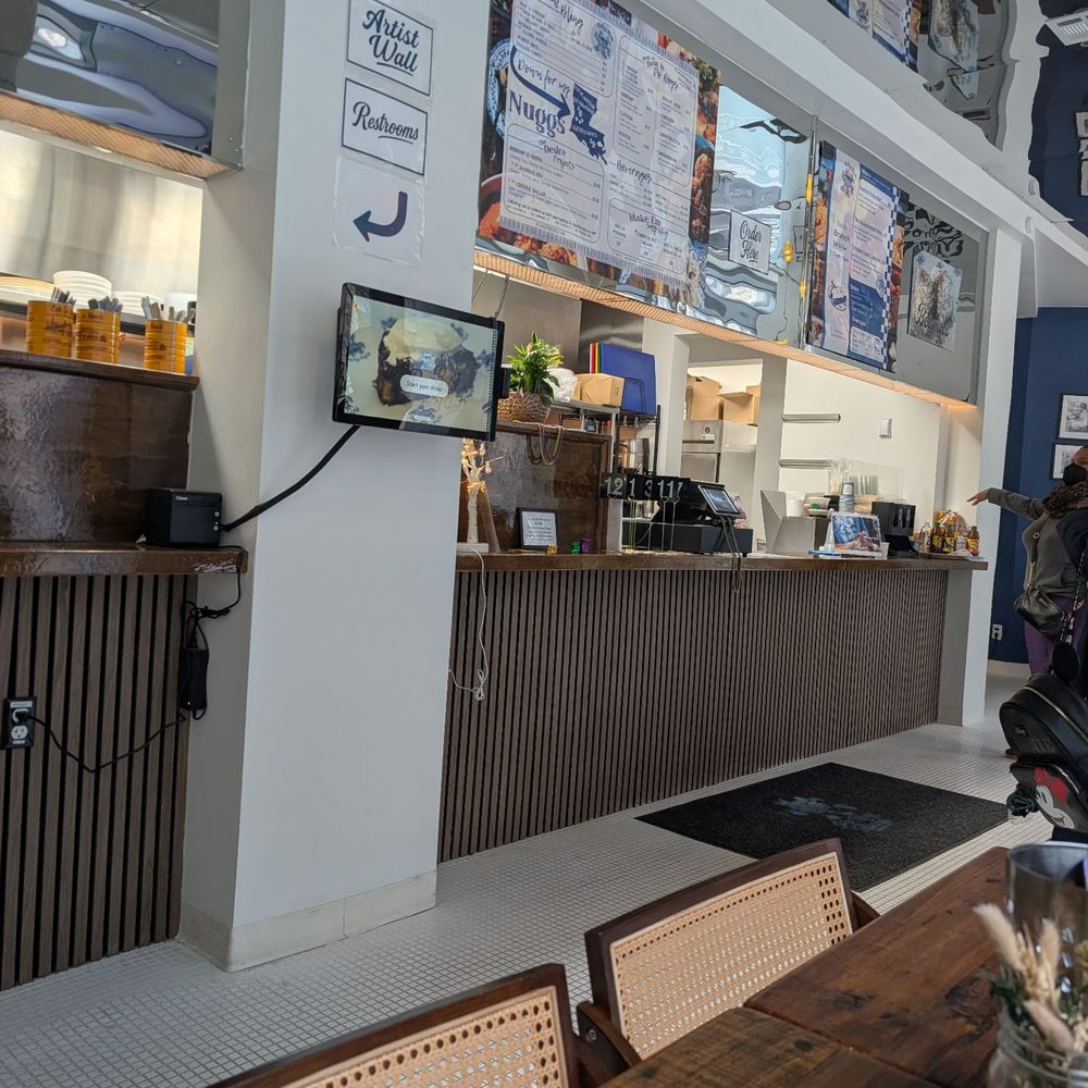 Po Boy Riche - Interior space - Cajun/Creole Near Me - Jersey City, New Jersey