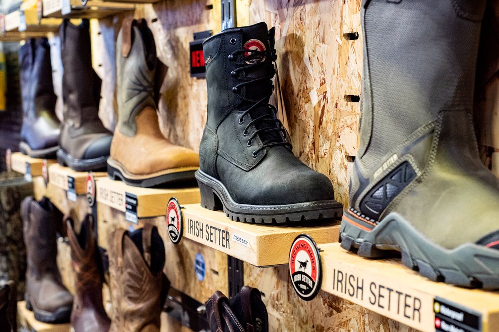 THE WORKINGMAN’S OUTFITTER 26 Photos 1303 Energy Dr, Kilgore, Texas