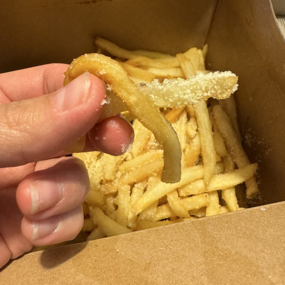 Plan b Southington - Undercooked and barely seasoned fries - Burgers Near Me - Southington, Connecticut Plan b Southington - Undercooked and barely seasoned fries - Burgers Near Me - Southington, Connecticut