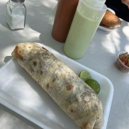 Carne burro con queso y frijoles Carne burro con queso y frijoles