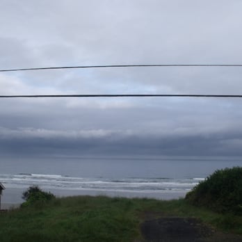 The Waves Hotel - Hotels Near Me - Newport, Oregon The Waves Hotel - Hotels Near Me - Newport, Oregon