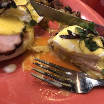 The Friendly Toast - Friendly toast benny - Breakfast & Brunch Near Me - Bedford, New Hampshire The Friendly Toast - Friendly toast benny - Breakfast & Brunch Near Me - Bedford, New Hampshire