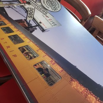 Carneys - The table - Burgers Near Me - Studio City, California Carneys - The table - Burgers Near Me - Studio City, California