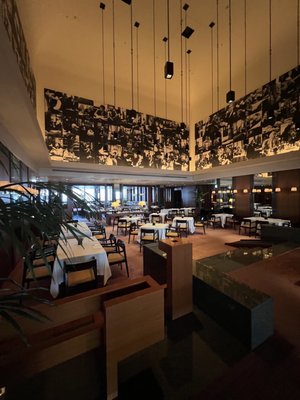 Girandole Park Hyatt by null